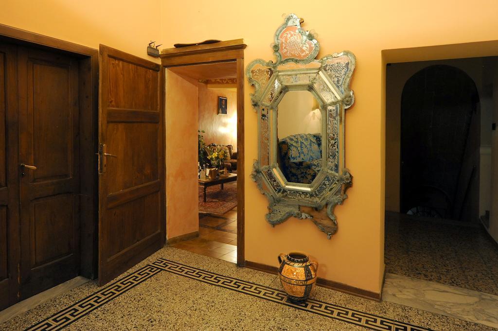 Bed and Breakfast Il Palazzo Del Cardinale Montalcino Exterior foto